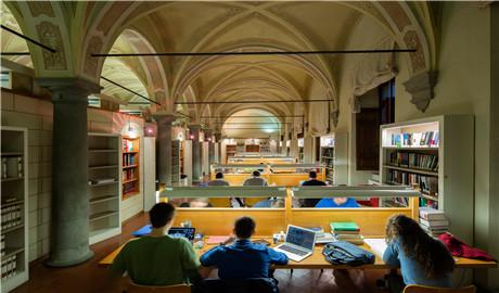 意大利比薩圣安娜高等學(xué)校（Scuola Superiore di Studi Universitari e Perfezionamento Sant'Anna）長青藤海外