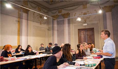 意大利藝術(shù)、時(shí)尚與設(shè)計(jì)學(xué)院（Accademia Italiana di Arte, Moda e Design）長青藤海外